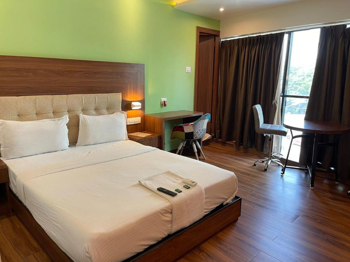 Hotel Byaris International By Bizzgrow Hotels Mumbai Exteriör bild