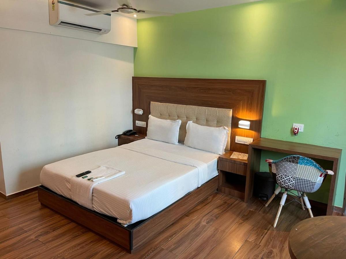 Hotel Byaris International By Bizzgrow Hotels Mumbai Exteriör bild